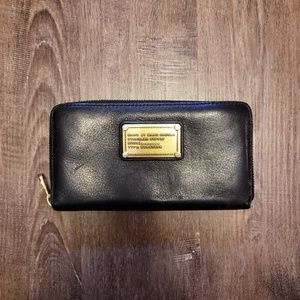 MARC JACOBS BLACK LEATHER WALLET